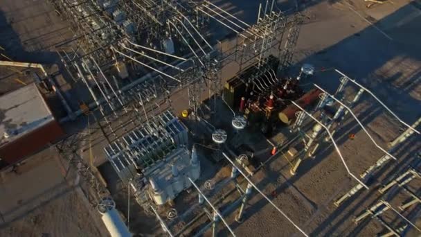 Ontwikkeling Van Elektriciteitsinfrastructuur Voor Grote Vraag Naar Elektriciteit Als Gevolg — Stockvideo
