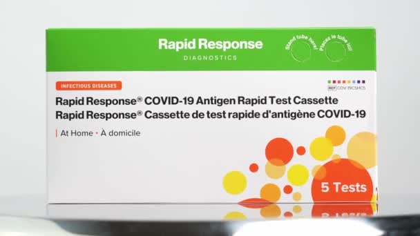 Toronto Ontario Kanada Dezember 2022 Rapid Response Covid Antigen Schnelltestkassette — Stockvideo