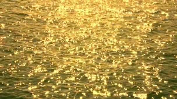 Biały Blask Wodzie Morskiej Lub Oceanie Oślepiające Słońce Lekkie Przecieki — Wideo stockowe