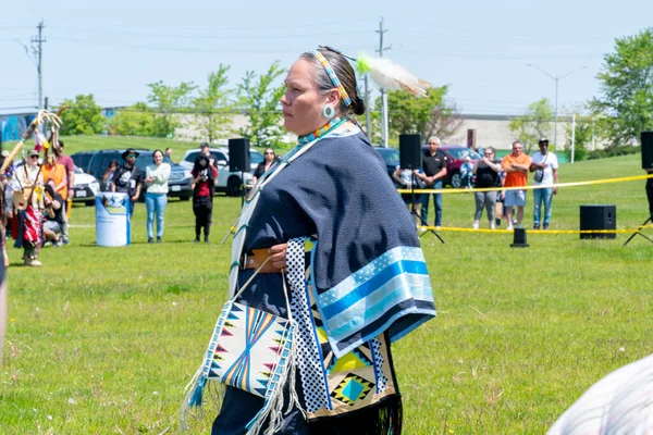 Senior Women Traditional Dance Colourful Dress Pow Wow 2Nd Annual — Foto Stock