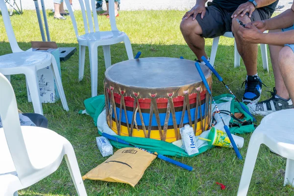 stock image Large sacred dance drum used at Pow Wow. Two-Spirit Pow wow, hosted by 2-Spirited People of the 1st Nations. Competition and celebration: Toronto, Ontario, Canada - May 27, 2023.