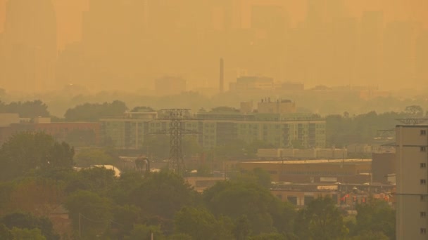 Dym Ontario Quebec Płonących Pożarów Tworzy Mgliste Powietrze Słońce Ogień — Wideo stockowe