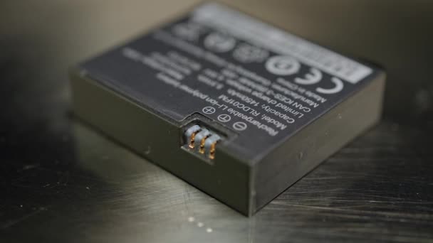 Draagbare Batterij Innovaties Voor Smartphones Kleine Actiecamera Grafeen Solid State — Stockvideo