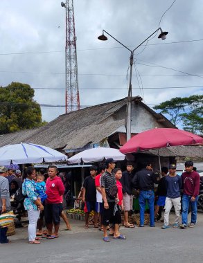 Merkez Java, Endonezya - Ekim 2022: Sanggrahan, Pakistan, Magelang, Jawa Tengah, Endonezya 'daki geleneksel pazar Asya kasabası.