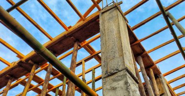 Tamamlanmamış bir evin portresi