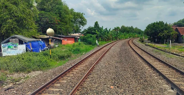 Semarang Indonésia Novembro 2022 Trilhas Ferroviárias Cidade Pequena — Fotografia de Stock