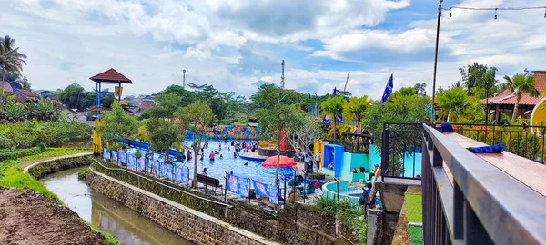 Salatiga Indonesia Januari 2023 Prachtig Zwembad Met Moderne Tuin Azië — Stockfoto