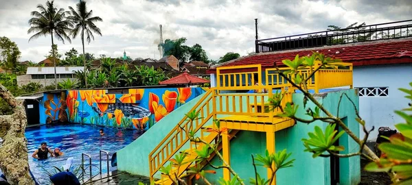 Salatiga Indonésia Janeiro 2023 Bela Piscina Com Jardim Moderno Ásia — Fotografia de Stock