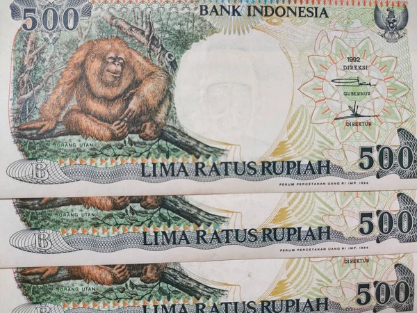 1992年发行的印度尼西亚旧钞票肖像500 000卢比 旧卢比的货币概念 旧钱的背景 顶部视图 — 图库照片