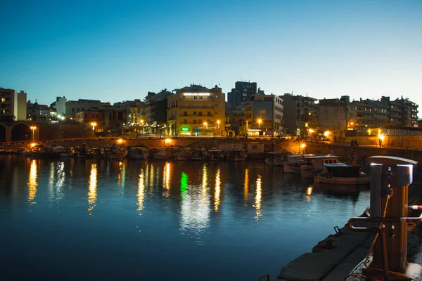 Heraklion-Girit Venedik Limanı 'nda güzel bir akşam.