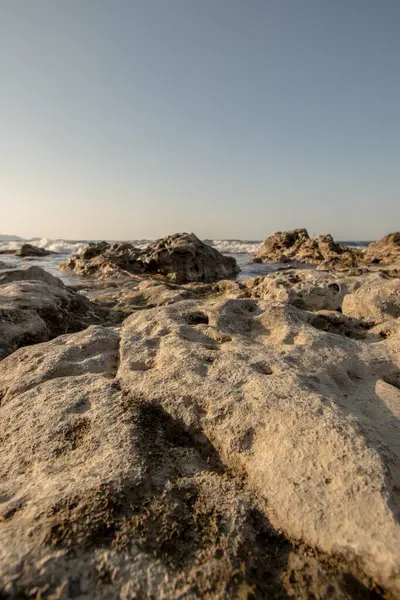 Rocky plajı. Düşük açıyla bak