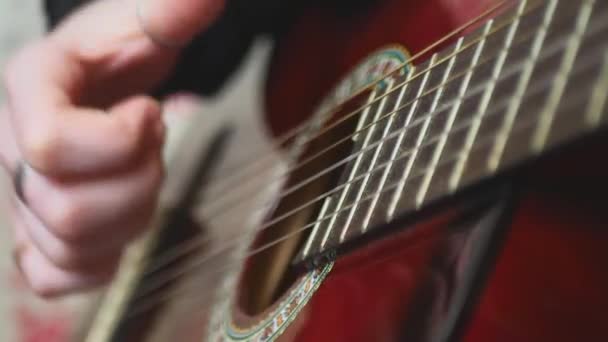 Tocando Guitarra Guitarra Eléctrica Strumming Músico Toca Música Cinemática — Vídeo de stock