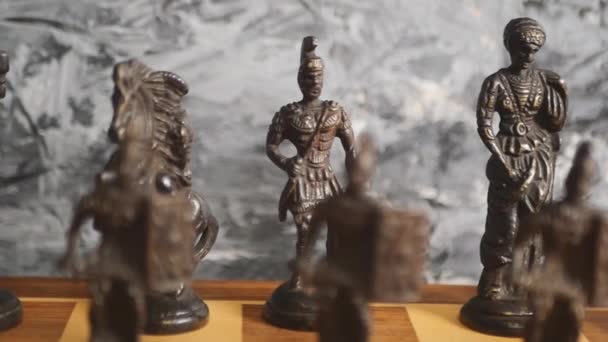 チェスの駒の正しい建設スローモーション映画的美学 — ストック動画