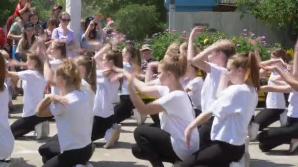 Grup Fete Tinere Dansând Frumos Festival Orașului Pokotilovka Harkiv 2023 — Videoclip de stoc
