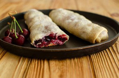 Kirazlı vertuta. Seçici odaklanma. rustik biçim