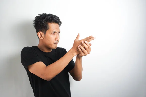Étrange Asiatique Homme Fait Geste Avec Les Mains Comme Pistolet — Photo