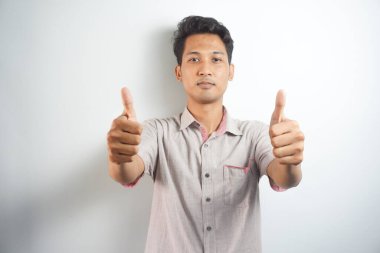 beyaz zemin üzerine işaret tam uzunlukta portre mutlu Yaşasın