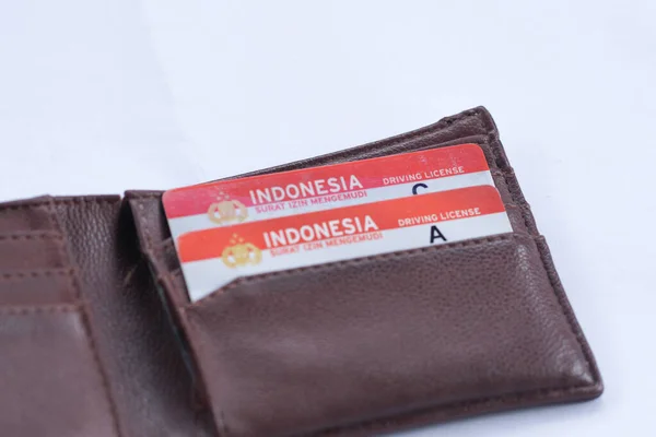 Zbliżenie Indonezyjskiego Prawa Jazdy Odizolowane Biało — Zdjęcie stockowe