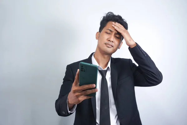 Upset Young Man Frustrated Negative Message Smartphone Gadget Unhappy Man — Stock Photo, Image