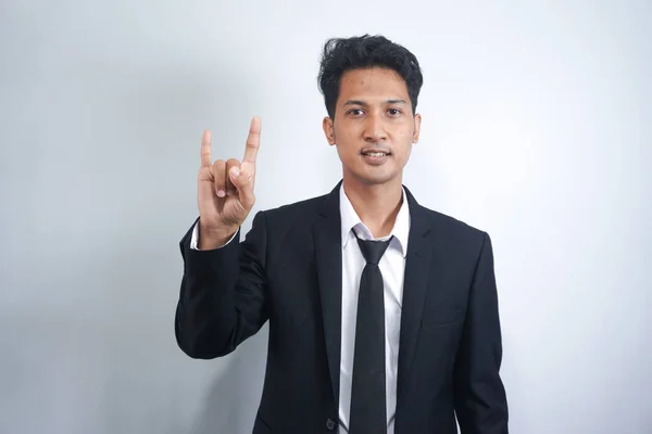 Pria Asia Tampan Mengenakan Setelan Bisnis Dan Dasi Berteriak Dengan — Stok Foto