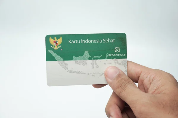 Balikpapan Indonésia Junho 2022 Segurando Cartão Indonésia Saudável Cartão Seguro — Fotografia de Stock