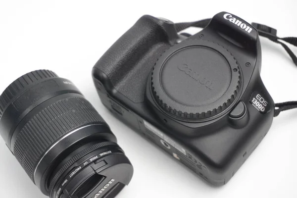 Balikpapan 2022 Március Canon 1300D Fényképezőgép Fehér — Stock Fotó