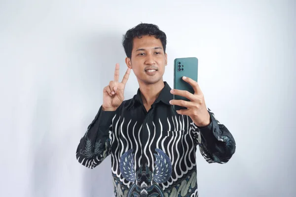 Asian Man Wearing Batik Shirt Poses Selfie Front Mobile Phone — Stock Photo, Image