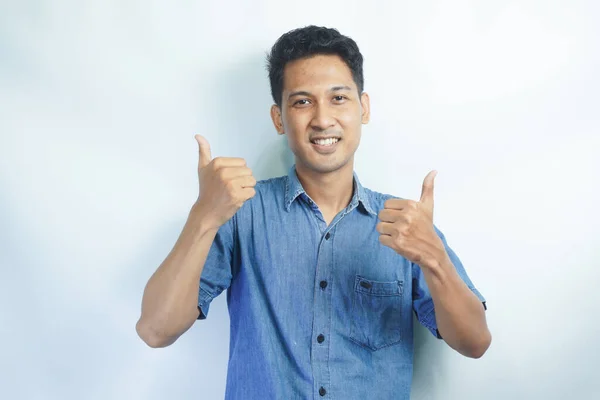 Jovem Bonito Ásia Homem Vestindo Azul Camisa Mais Isolado Branco — Fotografia de Stock
