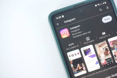 Balikpapan, 1 Temmuz 23. Google Play Store 'daki Instagram mobil uygulaması.