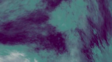 koyu yeşil renk gradyan arka plan, siyah bir arkaplan üzerinde aydınlık bir alan, gürültü dokusu etkisi ve geniş bir kopyalama alanı sunuyor.