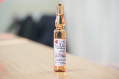 Balikpapan, 11 Kasım 24. Dexketoprofen 'de ağrı kesici (ağrı kesici), antiinflamatuar (anti-inflamatuar) ve ateş düşürücü (ateş düşürücü) özellikler vardır..