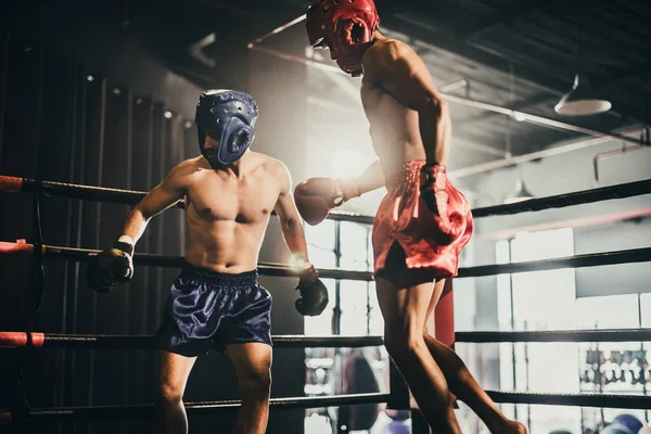 Boxer Używać Różnych Kombinacji Ponczu Tym Cios Hak Podkrój Krzyż — Zdjęcie stockowe