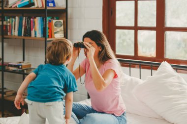 Eğitsel oyuncaklar ve yapı taşları olmanın yanı sıra çocuğun beynini geliştirmesine, el göz koordinasyonunu geliştirmesine, motor becerilerini geliştirmesine, konsantrasyonunu artırmasına, yaratıcılık ve problem çözme becerilerini geliştirmesine yardımcı oluyor.