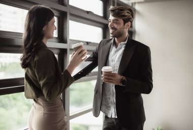 Sürdürülebilir proje üzerinde çalışan mimar ve araştırmacı, düşük CO2 binaları için yeşil teknoloji çözümleri benimsemek, hava kalitesini iyileştirmek ve enerji tüketimini azaltmak, iklim değişikliği hedefleriyle aynı hizada olmak üzere.