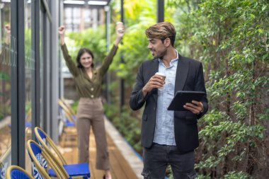 Sürdürülebilir proje üzerinde çalışan mimar ve araştırmacı, düşük CO2 binaları için yeşil teknoloji çözümleri benimsemek, hava kalitesini iyileştirmek ve enerji tüketimini azaltmak, iklim değişikliği hedefleriyle aynı hizada olmak üzere.