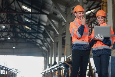 Çevreye duyarlı firmadan gelen lokomotif mühendisleri platformda ticaret yapmak için karbon kredi sertifikası kaydettiler. Sorumlu demiryolu uygulamaları yoluyla çevre korumasının artırılması ve emisyonların azaltılması