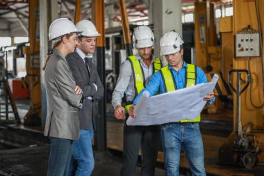 Düzenleyiciler, tren, demiryolu, ulaşım firmaları için CO2 emisyonları ve ayak izi faaliyetlerini ölçer, hesaplar, denetler. Olay yerinde toplanan veriler doğrulanıyor. Ticaret için karbon kredi girişimleri öneriyor