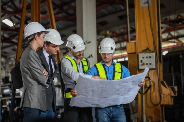 Düzenleyiciler, tren, demiryolu, ulaşım firmaları için CO2 emisyonları ve ayak izi faaliyetlerini ölçer, hesaplar, denetler. Olay yerinde toplanan veriler doğrulanıyor. Ticaret için karbon kredi girişimleri öneriyor