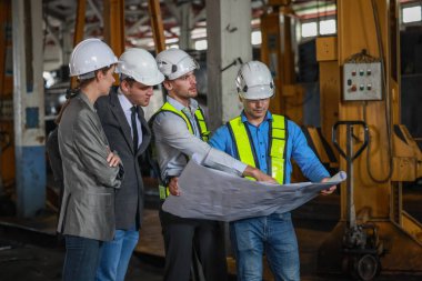 Düzenleyiciler, tren, demiryolu, ulaşım firmaları için CO2 emisyonları ve ayak izi faaliyetlerini ölçer, hesaplar, denetler. Olay yerinde toplanan veriler doğrulanıyor. Ticaret için karbon kredi girişimleri öneriyor