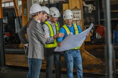 Düzenleyiciler, tren, demiryolu, ulaşım firmaları için CO2 emisyonları ve ayak izi faaliyetlerini ölçer, hesaplar, denetler. Olay yerinde toplanan veriler doğrulanıyor. Ticaret için karbon kredi girişimleri öneriyor