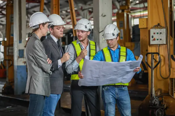 Düzenleyiciler, tren, demiryolu, ulaşım firmaları için CO2 emisyonları ve ayak izi faaliyetlerini ölçer, hesaplar, denetler. Olay yerinde toplanan veriler doğrulanıyor. Ticaret için karbon kredi girişimleri öneriyor