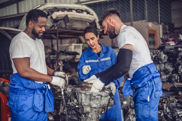 Car Service Technicians Expertly Inspect Assess Engine Parts Storage Carefully — Stock Photo, Image