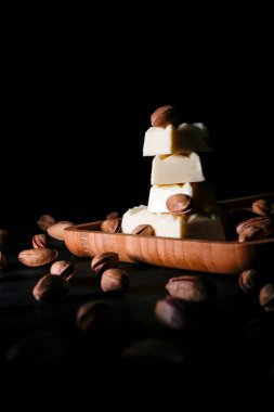 Çikolata ve fındık. 