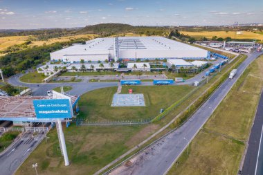 Itupeva, SP Brezilya 'daki dergi Luiza deposu.