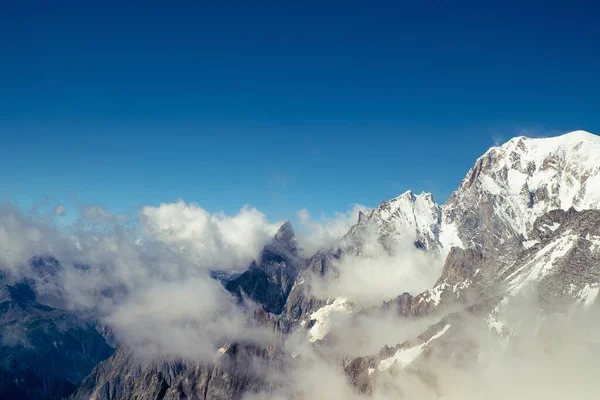 Bergketen Van Mont Blanc Bedekt Met Sneeuw Punta Hellbronner Courmayeur — Stockfoto