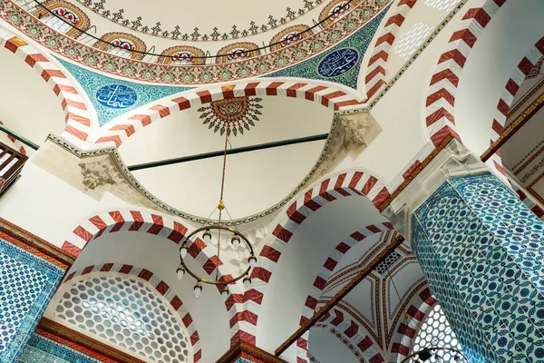 Тщательно Продуманная Экспозиция Крыше Мечети Istanbul — стоковое фото