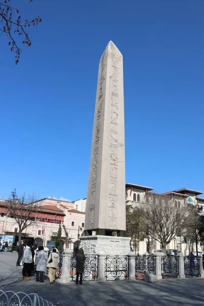 Uzun önerme kulesinin uzaklık görüntüsü