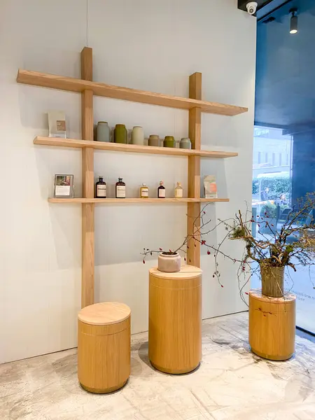 Minimalist Japon iç dizaynı ahşap mobilyalarla