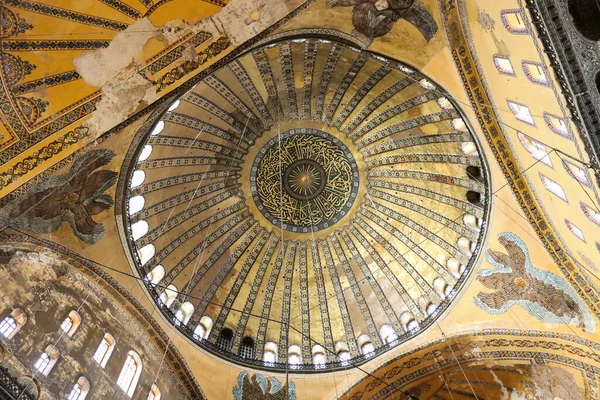 Baixo Ângulo Telhado Hagia Sophia Com Cúpula Quatro Anjos Imagem De Stock