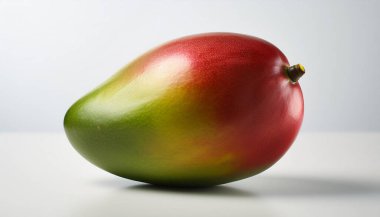 Mango beyaz arkaplanda izole edildi